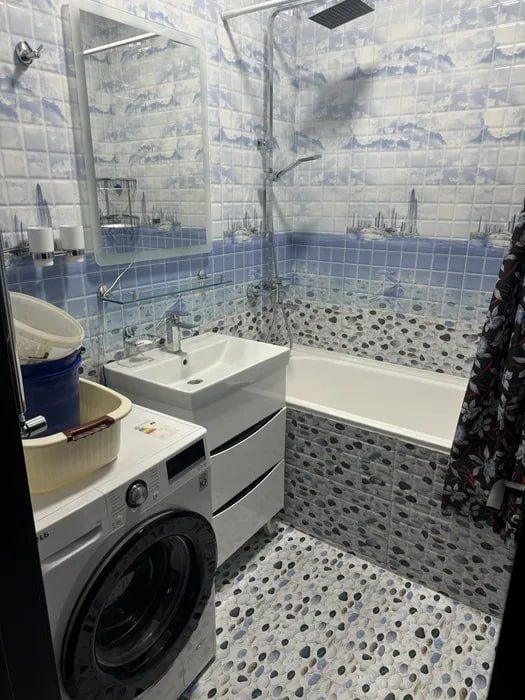 СРОЧНО Сдаётся кв Ширин Перекрёсток 3-ком/1/5 ро-н Учтепа-24 кв