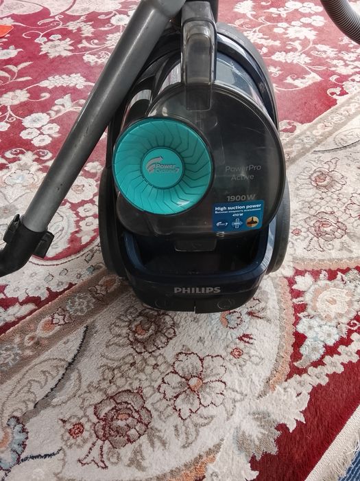 Пылесос Philips compact power pro б.у в отличном рабочем состоянии
