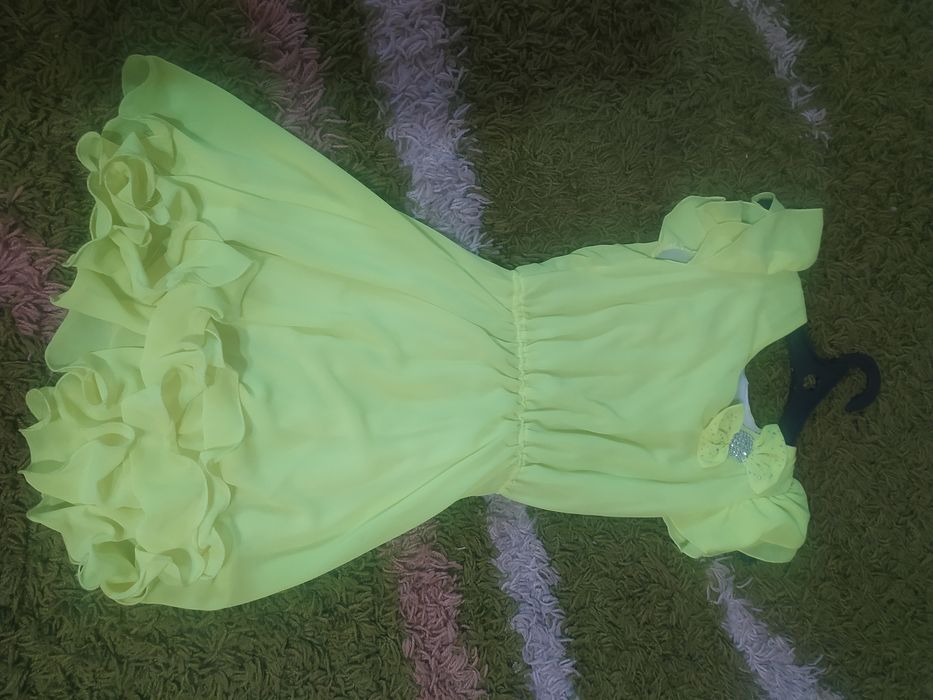 Платья на девочку 6-8 лет