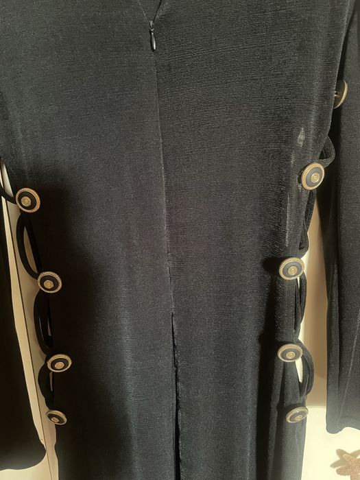 Стилна бутикова италианска черна рокля