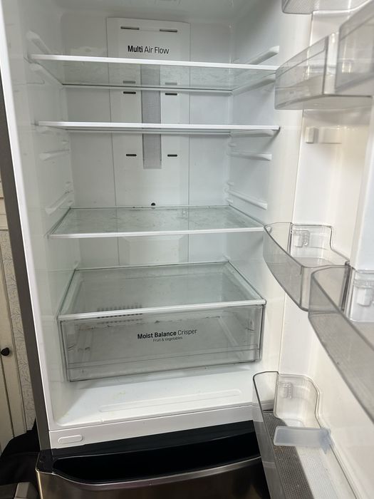 Продам НЕРАБОЧИЙ холодильник!
