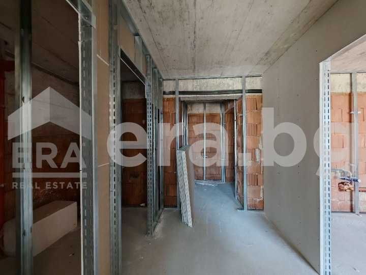 Двустаен апартамент в новостроящ се комплекс в кв."Младост"