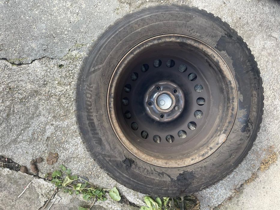 Roti R15 cu jante de otel si anvelope Hankook aproape noi