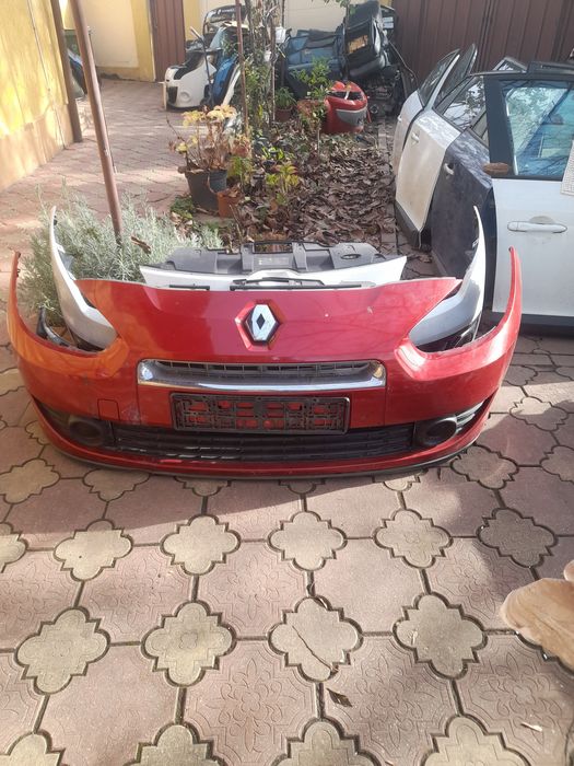 Renault fluence far stop si alte piese