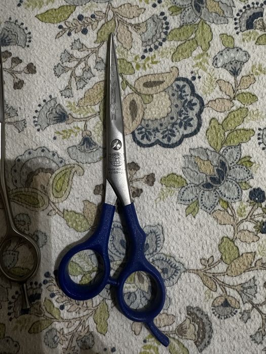 Парикмахерские ножницы
