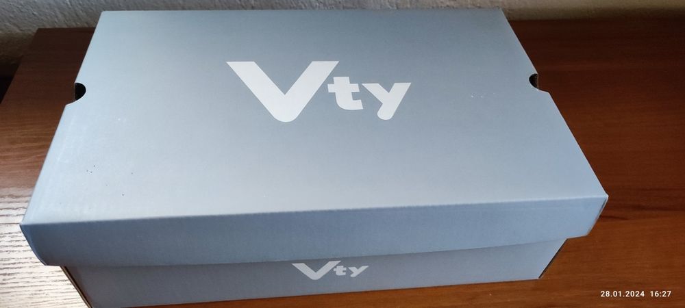 Английски детски зимни кецове ,, Vty"