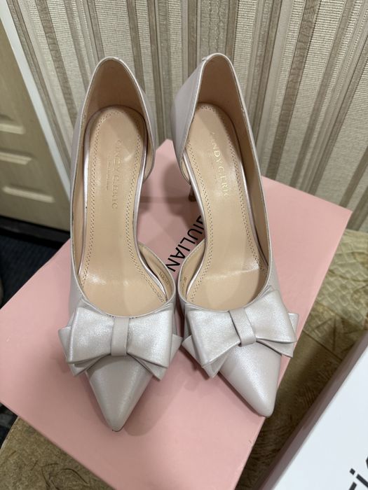 Продам женские туфли