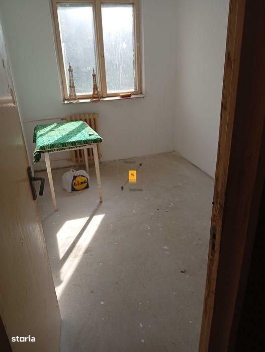 Apartament 3  camere zona Malu Rosu