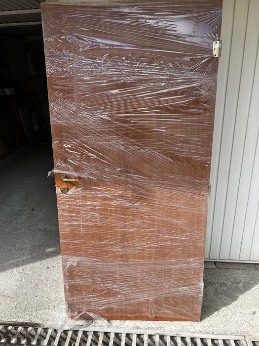 Врата за вход – дърво и MDF, 95/200 см, с патрон и дръжки