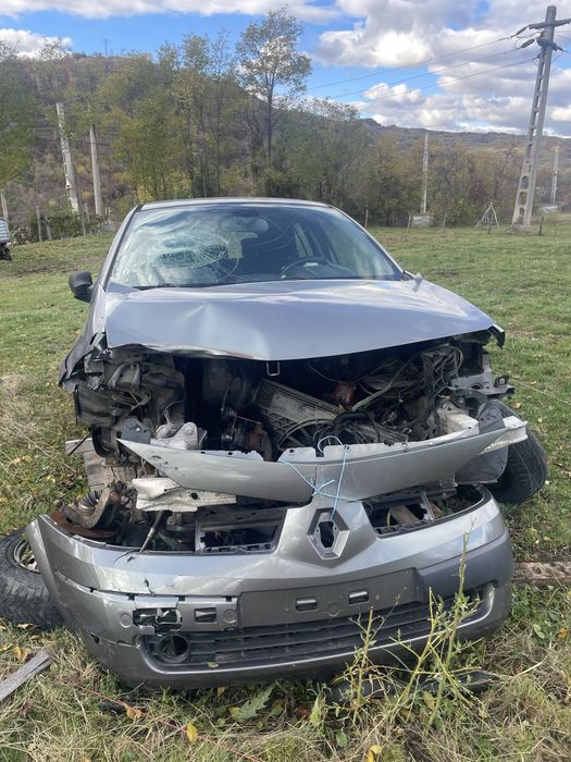 Vand/dezmembrez Renault Megane 2