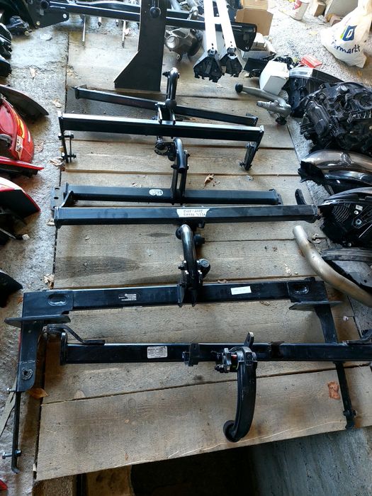 Vând stopuri și cârlige