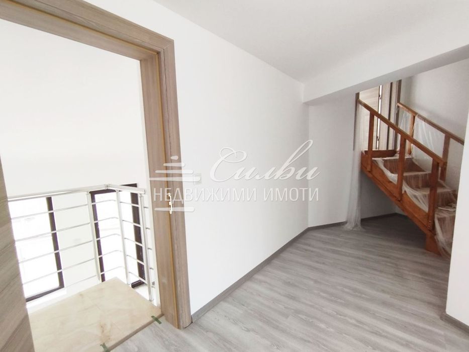 Продава се Мезонет в Шумен, Дивизионна болница - 165 кв.м за 943 €/кв.м - Снимка #4