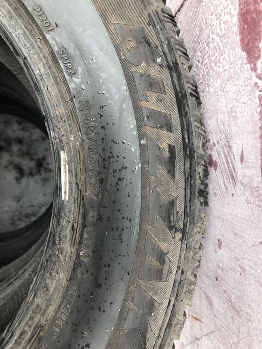 Продам шины BRIDGESTONE 245/65/17