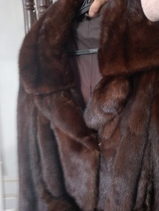Продам норковую шубу