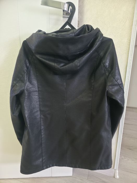 Продам куртку  эко-кожа