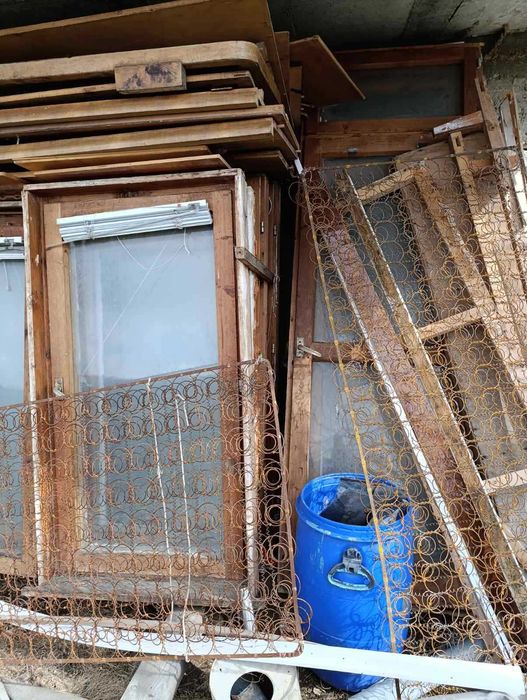 продавам дървена дограма втора употреба с каси