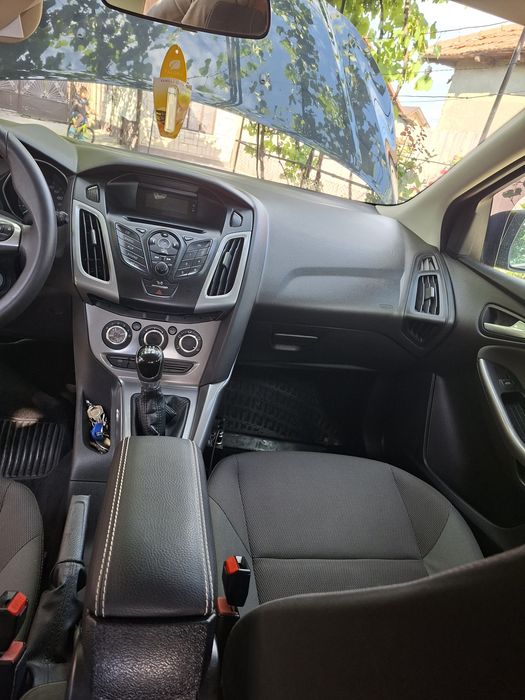 FORD Focus 2011 — imagine 5