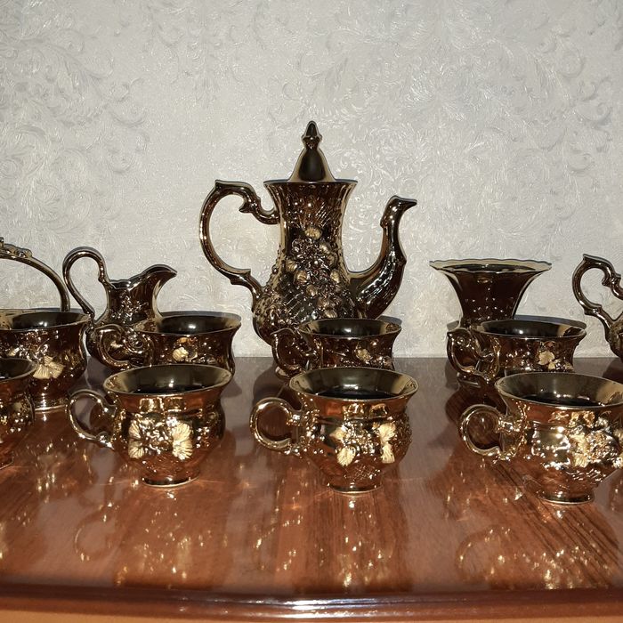 Чайный сервиз золотистый