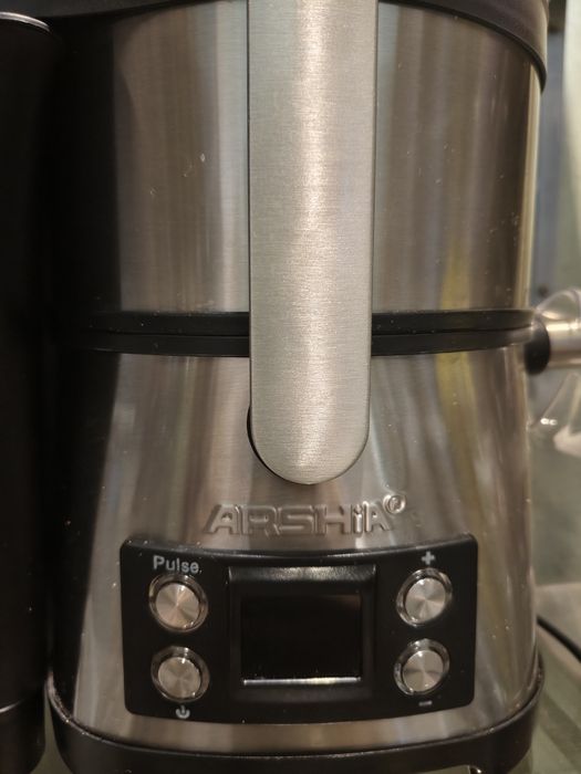 Продаю Соковыжималку Arshia