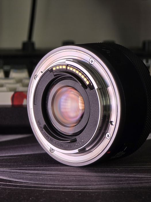 Объектив Canon RF 16mm 2.8