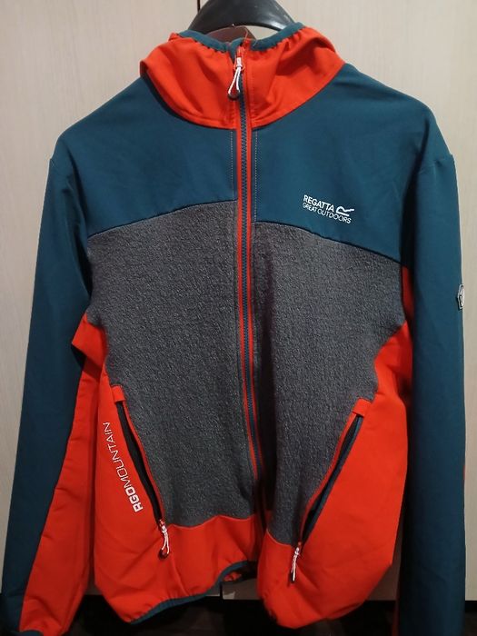 Страхотен суичар Regatta   м размер много запазен