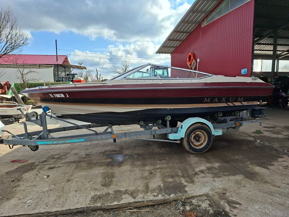 лодка Maxum 1800XR Bowrider