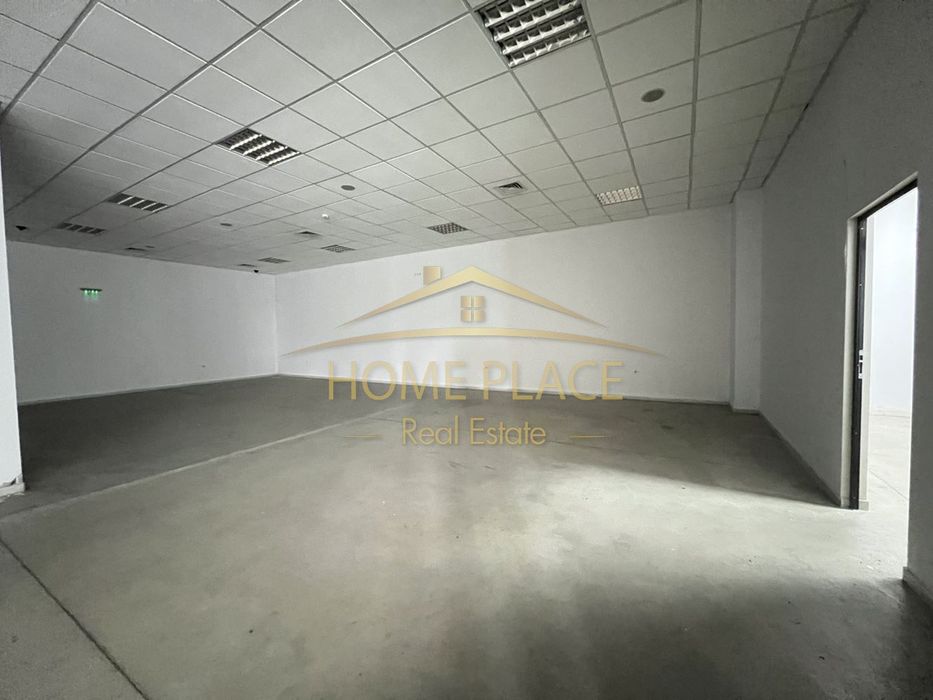 Просторен магазин с паркоместа