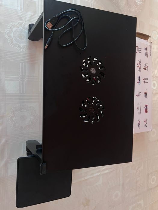 Продам поставку для ноутбука