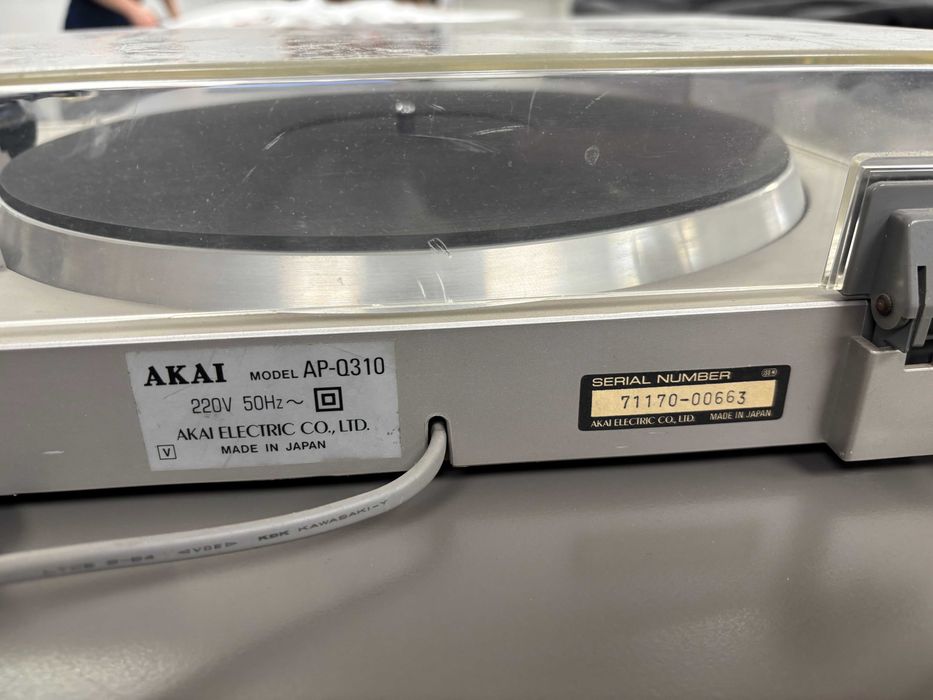 Akai AP-Q310 Quartz Lock грамофон (Japan)