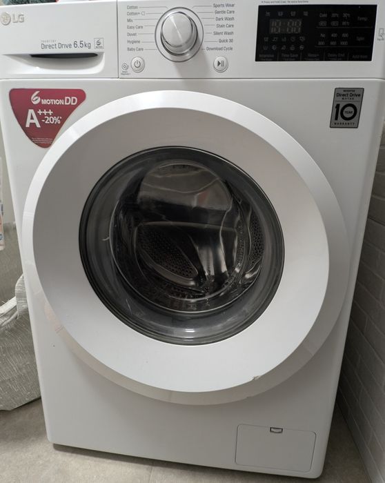 Masina de spalat rufe frontala slim LG Iasi • OLX.ro