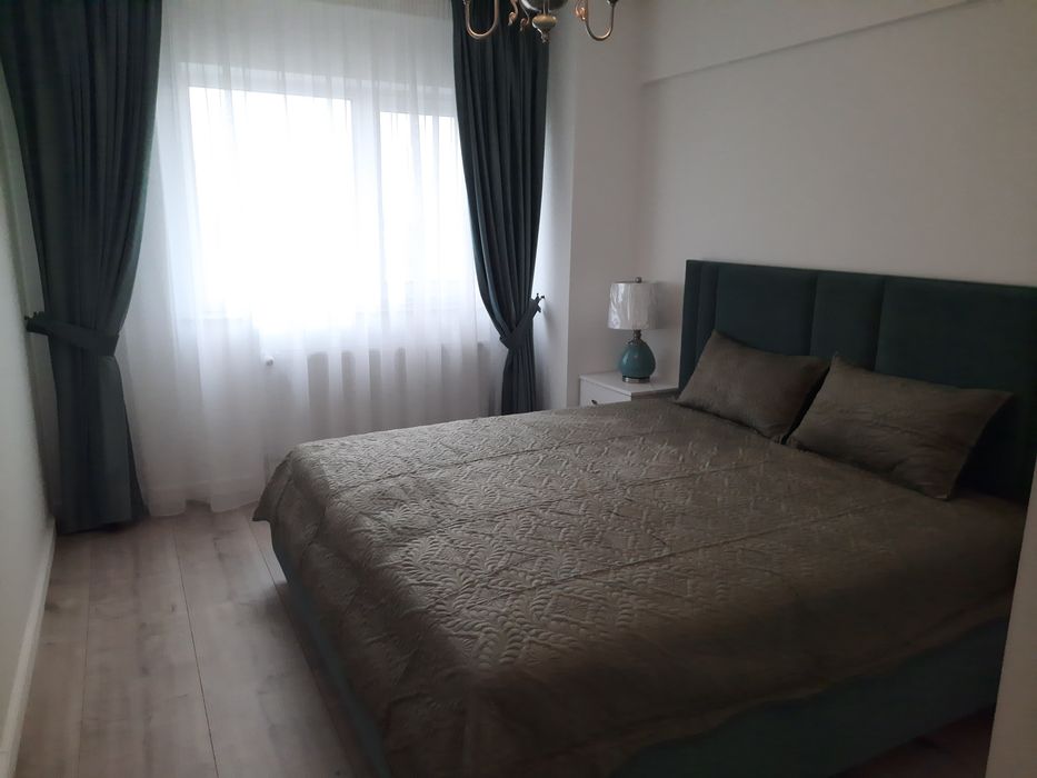 Inchiriez apartament