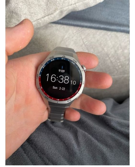 Продам смарт часы huawei gt 5 pro,,