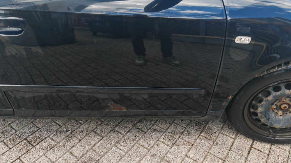Vând Audi A4 B7 an 2006 motorizare 2.0 TDI BPW 140 CP .