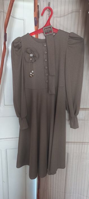 Razmerlari 48ga tushadi juda chiroyli ko‘ynak kilotli