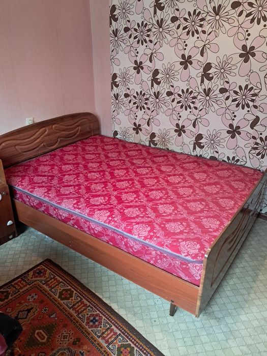 Продам Кровать б/у