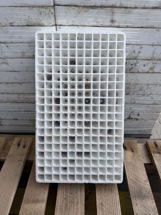 Тарелки 209 гнезда