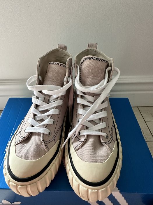 Tenisi inalti Diesel