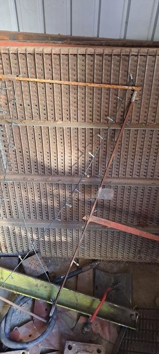 Vând următoarele piese