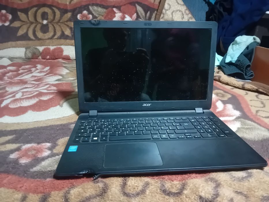 Laptop acer bun folosit