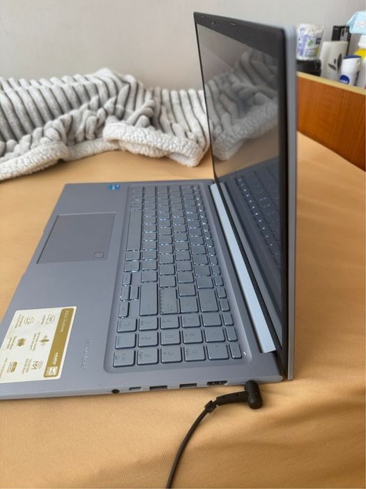 Leptop Asus Vivobook