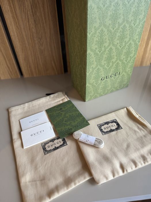 Gucci НАЛИЧНИ 37,38,39,40 290лв пълен комплект