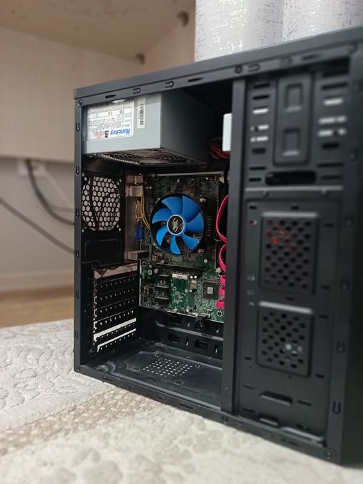 Продам компьютер с комплектам