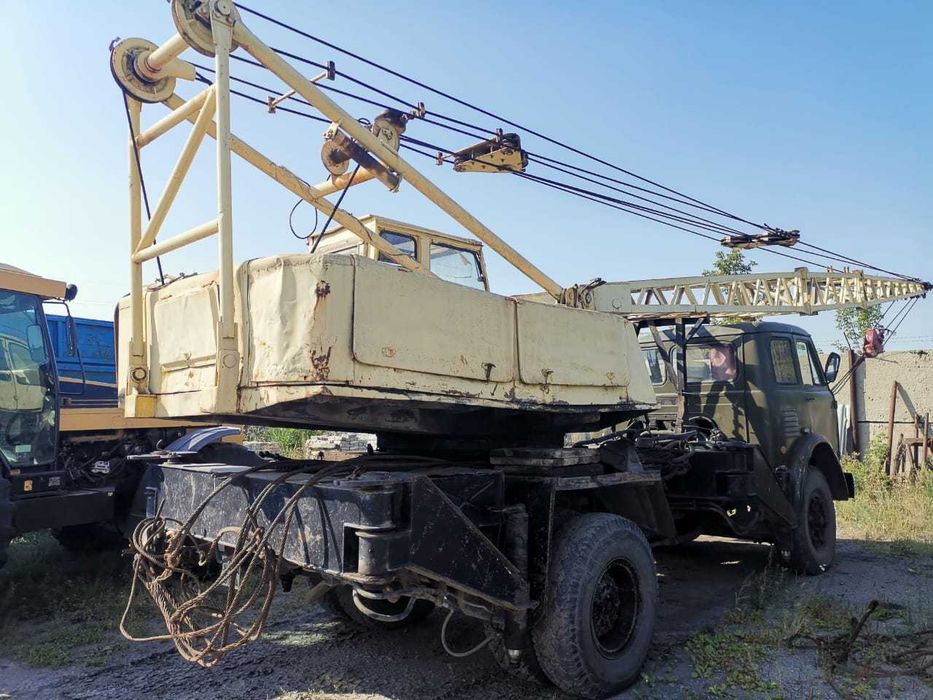 Автокран КС-3562Б