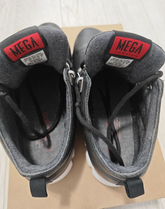 Adidas  43 номер