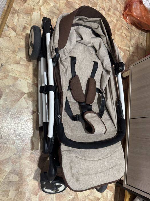 Коляска детская до 4 лет примерно