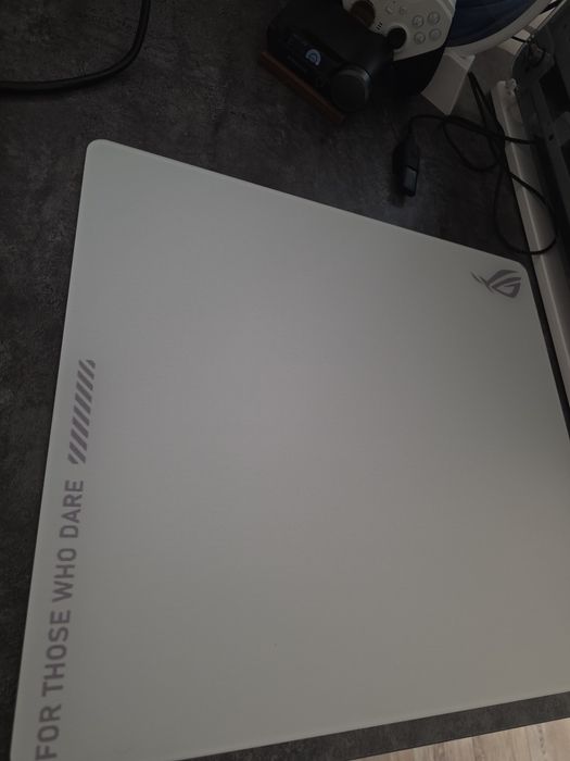 Игровой стекляный ковер asus rog