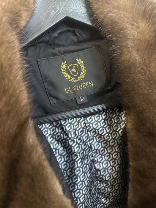 Продам пуховик.
