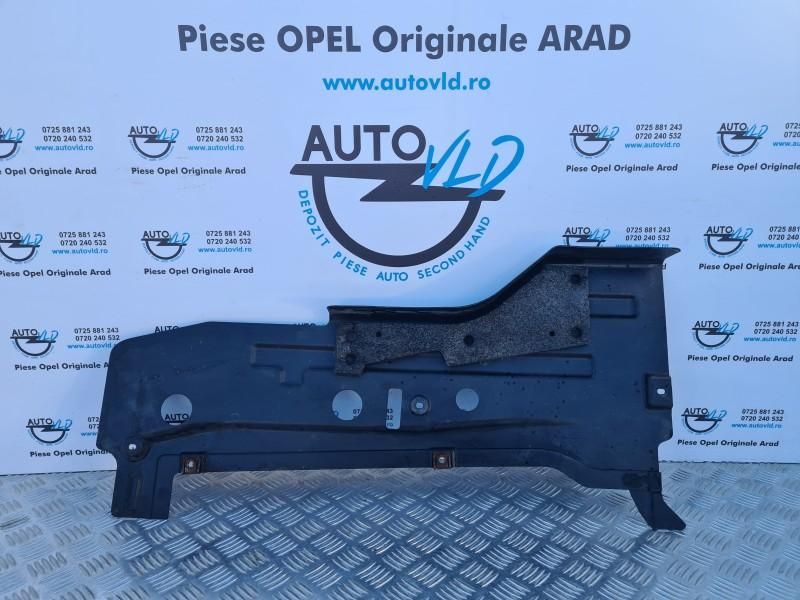 Scut lateral stanga Opel Zafira C