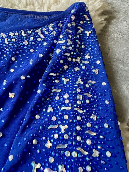 Женское вечернее платье.