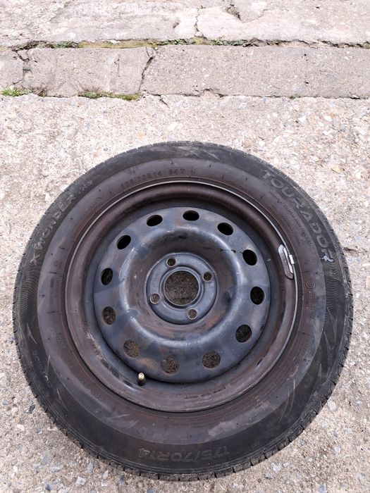 2 броя 175/70/14 Tourador летни